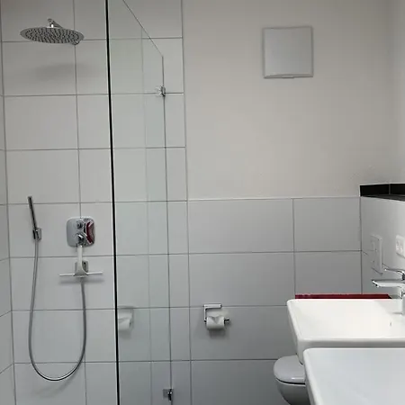 מלון Braun Constance 4*